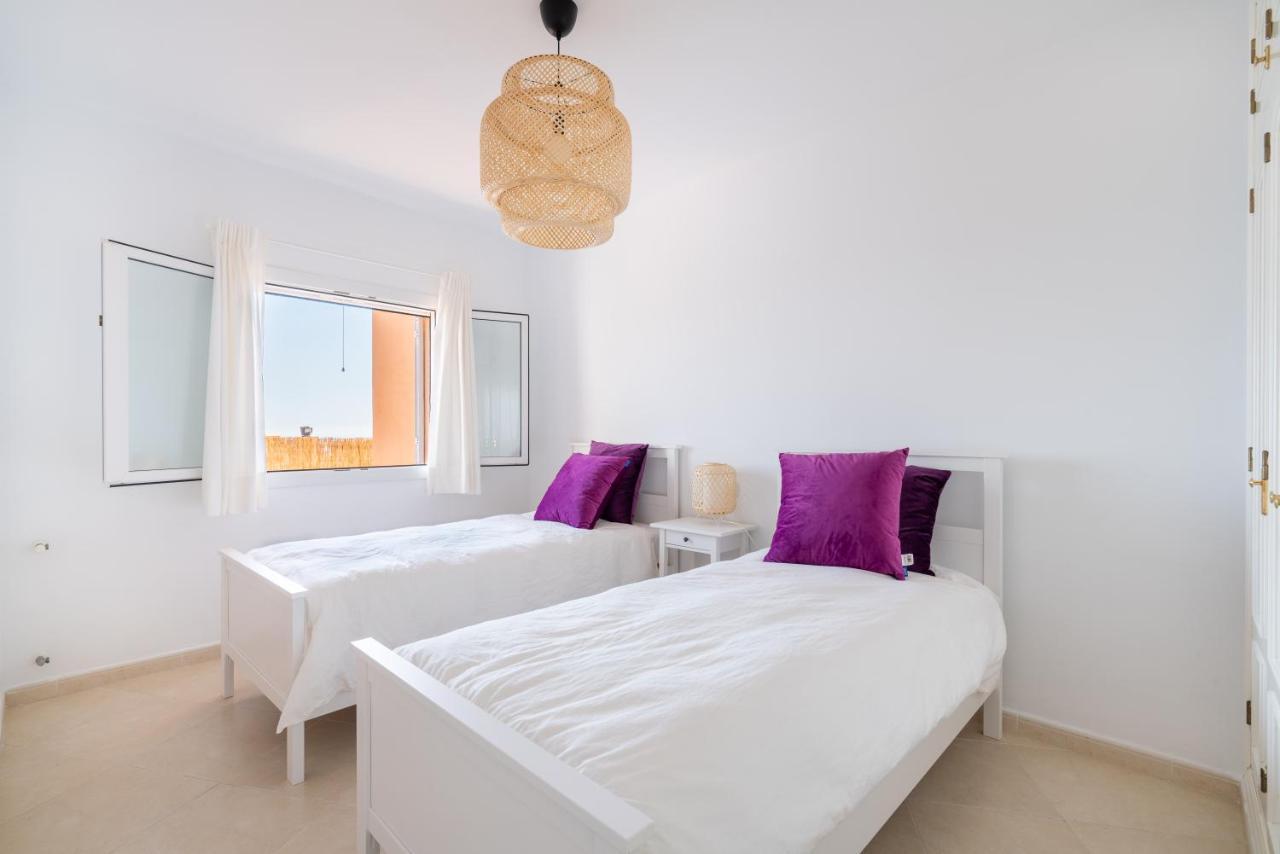 Chalet Con Vistas Al Mar Y Piscina Мохакар Екстериор снимка